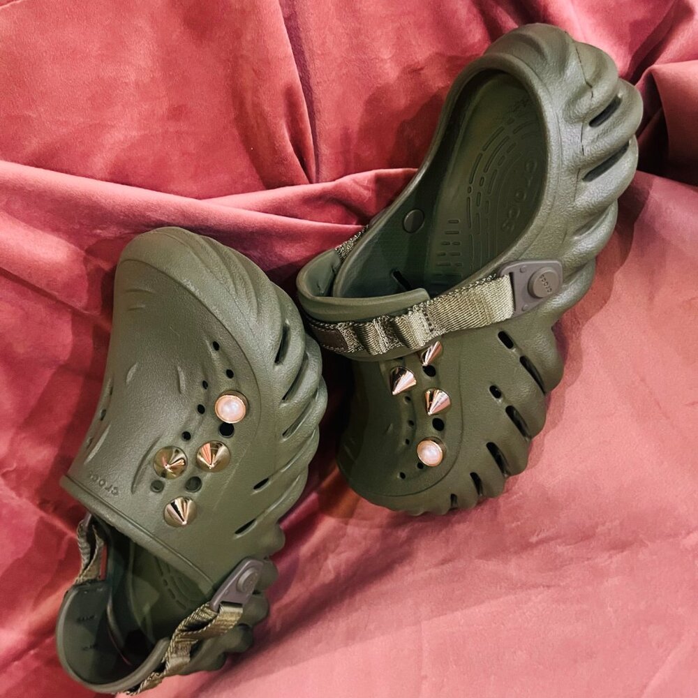 Crocs - Picture 2 of 3